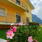 Chez Marie-claire 아파트 몬트조베트